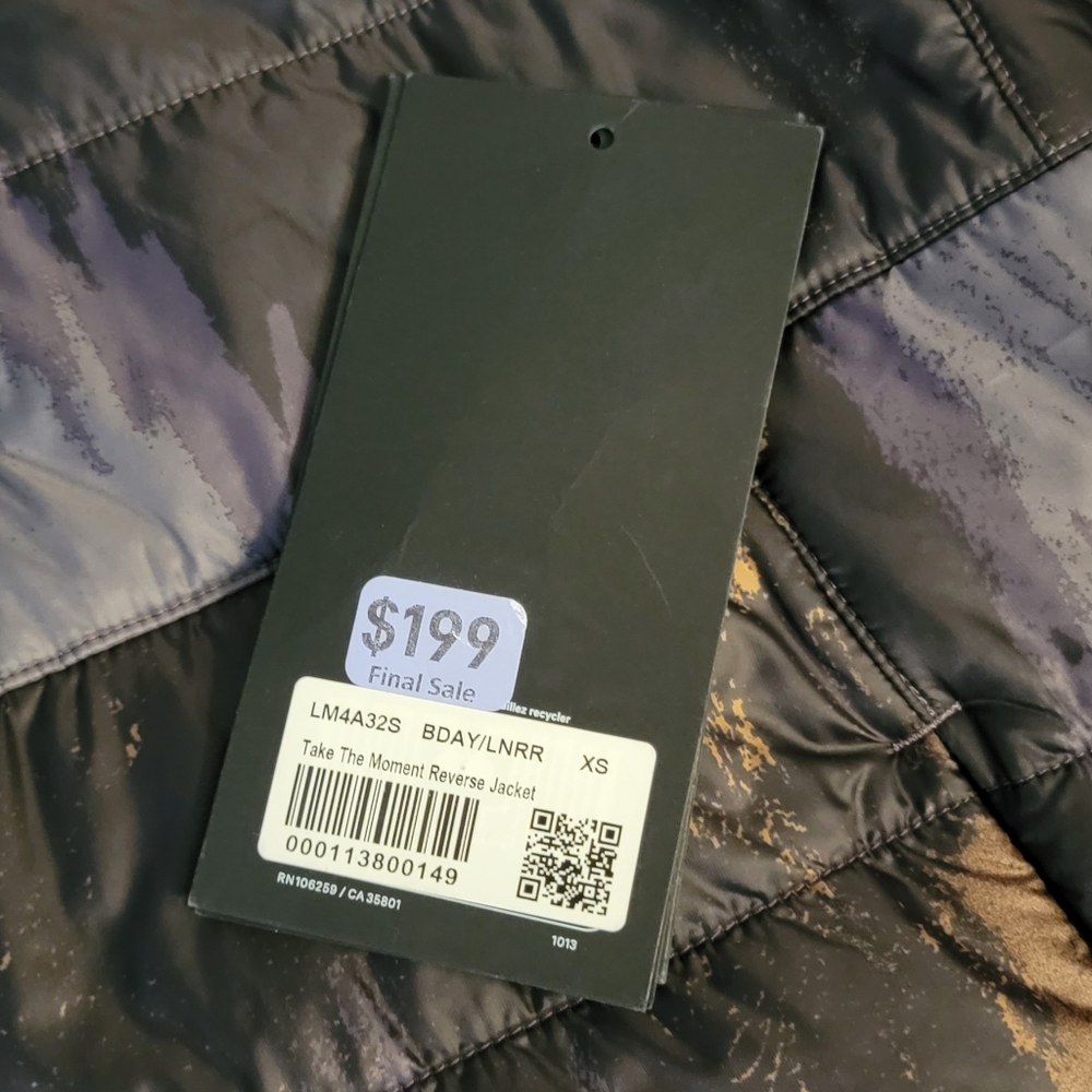 Lululemon jacket. - Picture 3 of 7